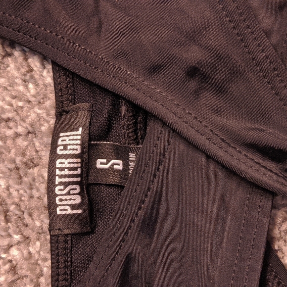 LAST CHANCE NWOT Poster Girl Crossover Bikini Top - Picture 2 of 3